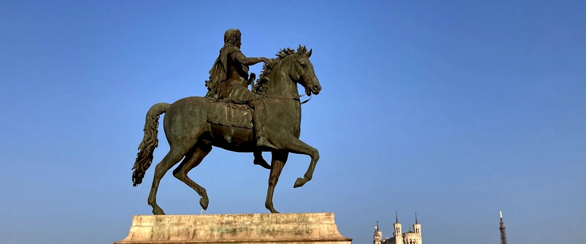 bellecour-statue