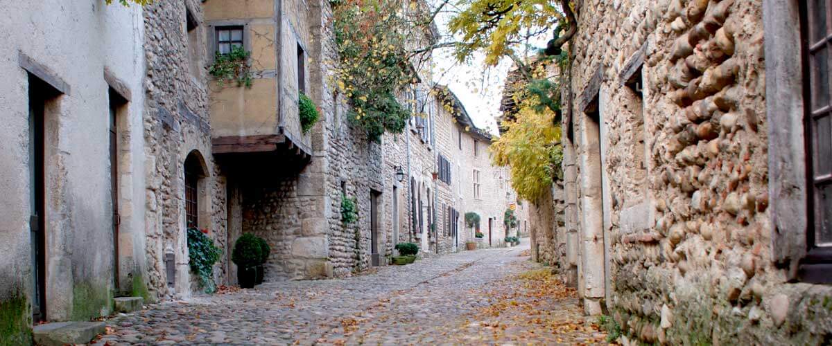 Pérouges et la Dombes