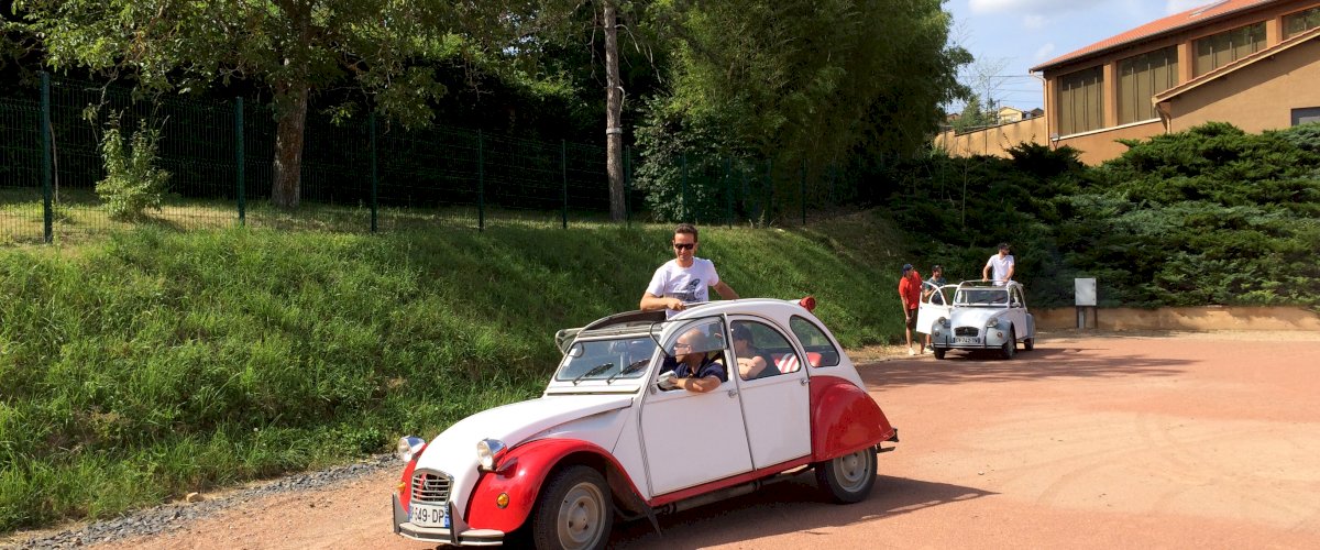 2CV-lyon-team-building